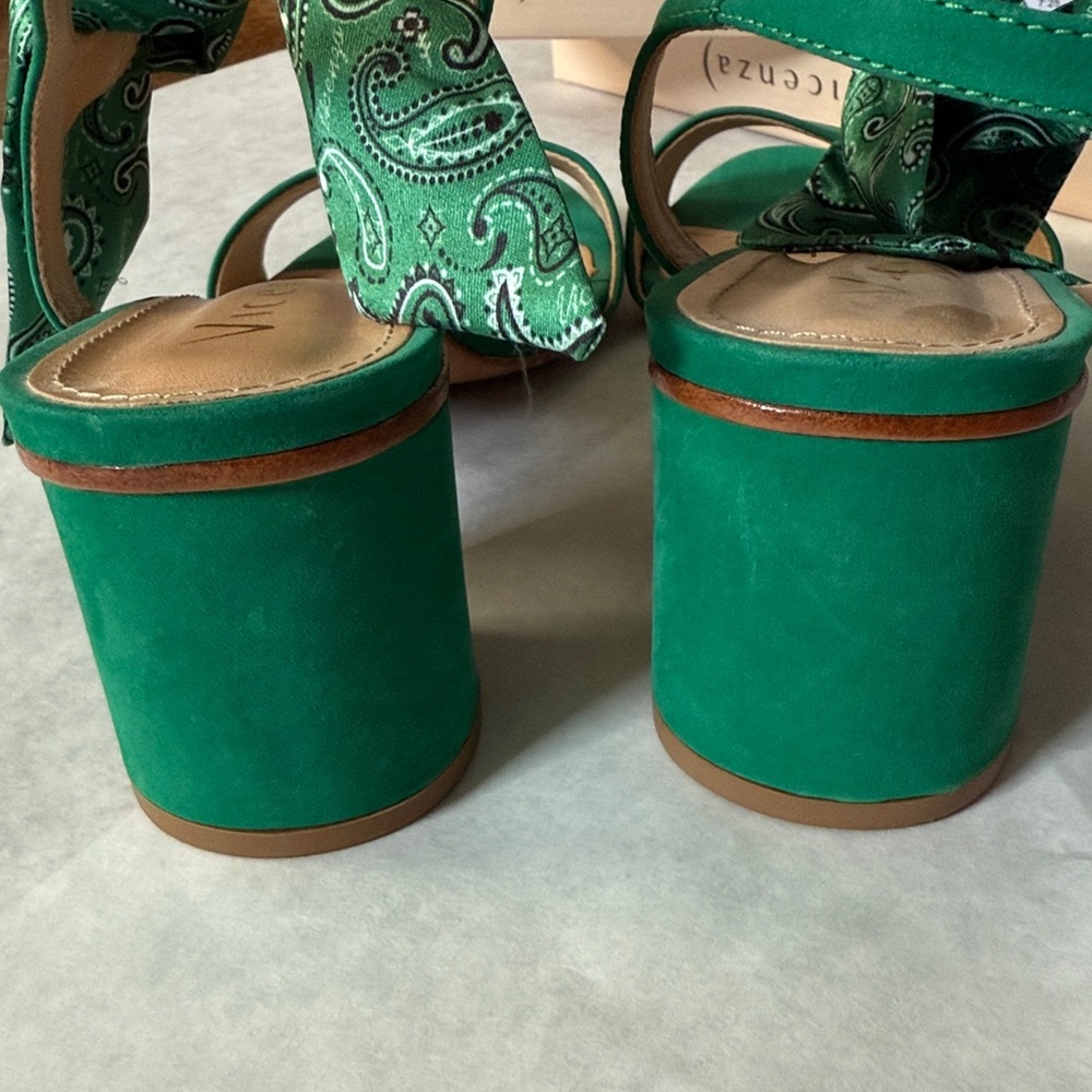 New in Box with dust bag Vicenza Kelly bandana bow heel shoes - Anthropologie - Picture 8 of 9